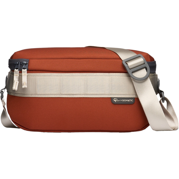 Gomatic Peter McKinnon Luma Camera Sling 9L, Rust (Červená)