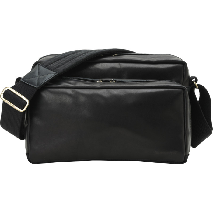 Artisan & Artist GCAM-1000 Leather Shoulder Bag (Černá)