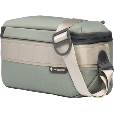 Gomatic Peter McKinnon Luma Camera Sling 9L, Sage (Zelená)