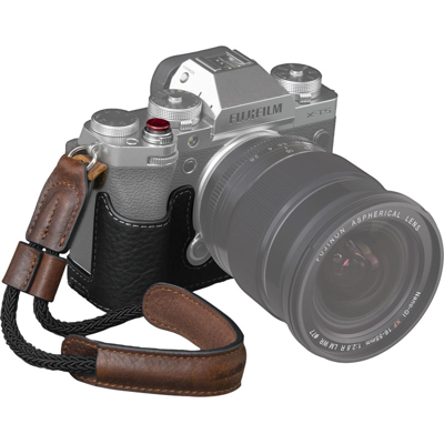 SmallRig 3927 Half Case &amp; Wrist Strap For Fujifilm X-T5 (Černá,Hnědá)