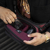WANDRD ROGUE Sling 4L Rhoone Burgundy V2 (červená)